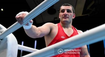 Боксер Нарек Манасян вышел в четвертьфинал чемпионата мира