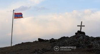 ВС Азербайджана обстреляли армянские позиции